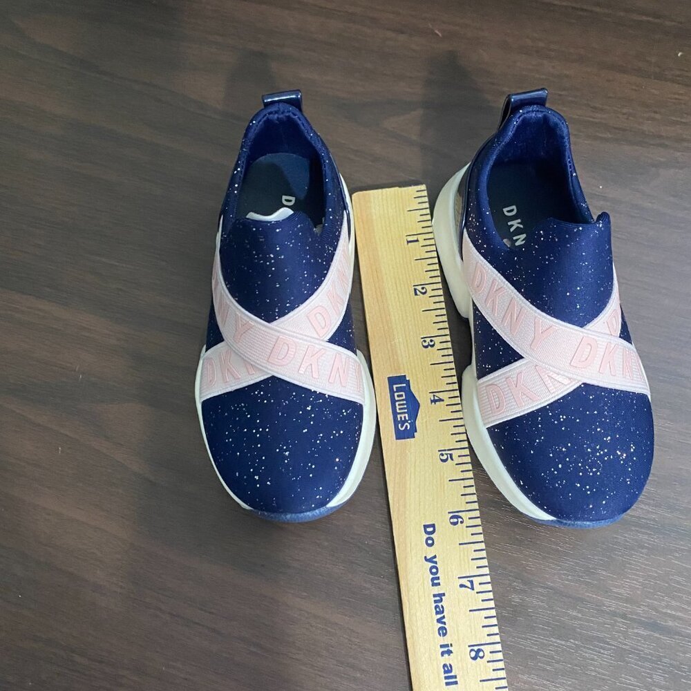 DKNY Baby Girls Casual & Fashion Sneakers Navy blush Shoes Size 7 Kids New - Picture 8 of 16